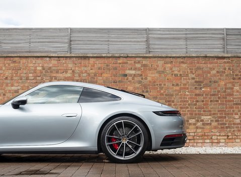 Porsche 911 Carrera S (992) 28