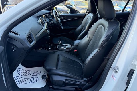 BMW 1 Series 118I M SPORT AUTOMATIC - FULL BMW SERVICE HISTORY -APPLE CARPLAY 3