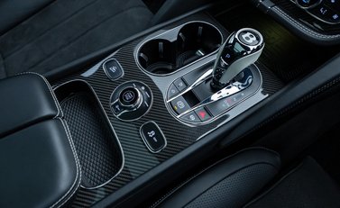 Bentley Bentayga V8 S 27