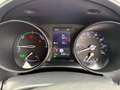 Toyota C-HR DESIGN AUTOMATIC 11