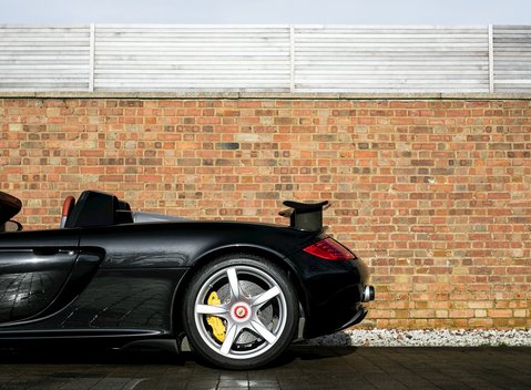 Porsche Carrera GT 29