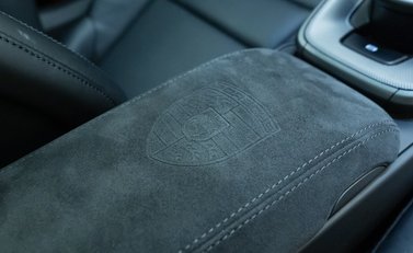 Porsche 911 Carrera 4 (992) 23