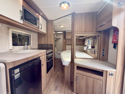 Swift Expression 554 SR 14