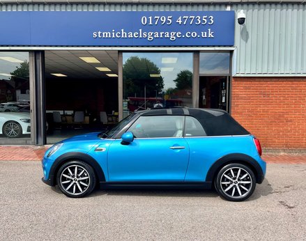 Mini Convertible 1.5 Cooper Exclusive Auto 2dr 15