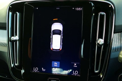 Volvo XC40 2.0 XC40 R-Design Pro T4 AWD Auto 4WD 5dr 10