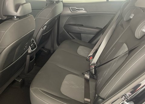 Kia Sportage 1.6 T-GDi HEV PURE 15
