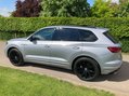 Volkswagen Touareg 3.0 TDI V6 Black Edition Tiptronic 4Motion Euro 6 (s/s) 5dr 4