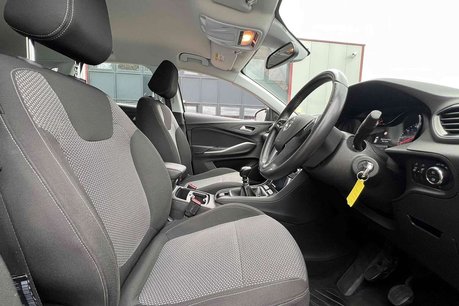 Vauxhall Grandland X 1.5 Turbo D BlueInjection SE Euro 6 (s/s) 5dr 12