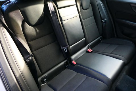 Volvo V60 2.0 V60 Momentum D4 Auto 5dr 6
