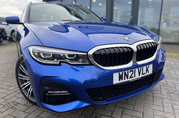 BMW 3 Series 330E M SPORT 4