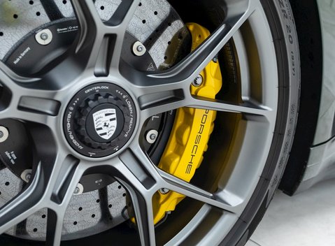 Porsche 911 (992) GT3 Touring 24