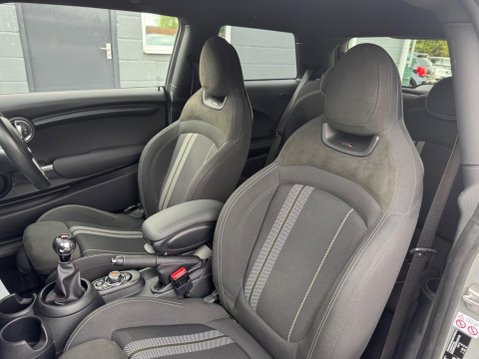 Mini Hatch 1.5 Cooper Sport Hatchback 3dr Petrol Manual Euro 6 (s/s) (136 ps) 37