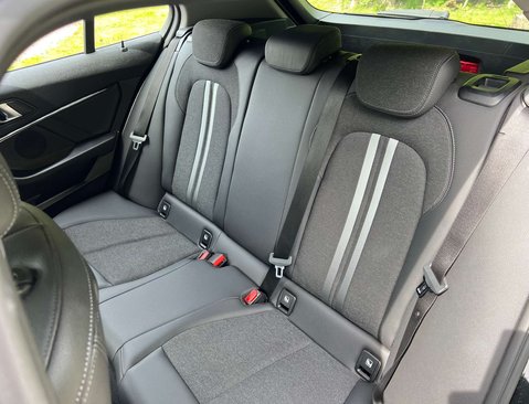 BMW 1 Series 2.0 118D Sport 5dr 44