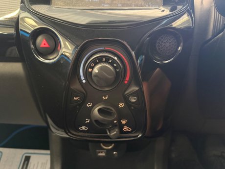 Toyota Aygo 1.0 VVT-i x-cite Euro 6 5dr 23
