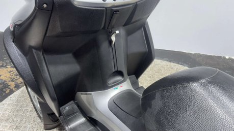 Piaggio MP3 LT 2016 34K NEW MOT SERVICED 3 WHEELER CAR LICENCE 500CC 25