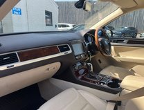 Volkswagen Touareg 3.0 TDI V6 BlueMotion Tech SE SUV 5dr Diesel Tiptronic 4WD Euro 6 (s/s) (26 43