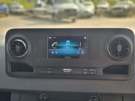 Mercedes-Benz Sprinter 2.1 316 CDI Panel Van 5dr Diesel Manual RWD L2 H2 Euro 6 (163 ps) 21