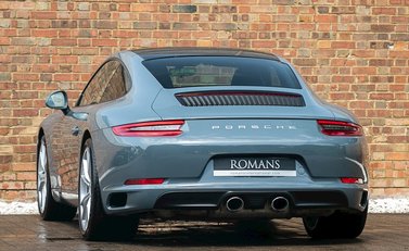 Porsche 911 (991.2) Carrera 3