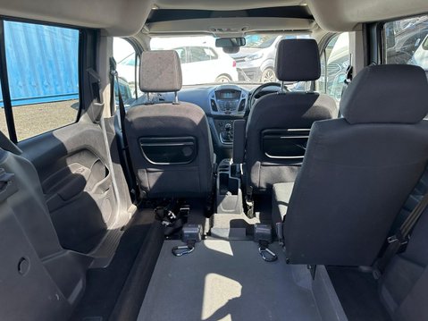 Ford Tourneo Connect TITANIUM TDCI 11