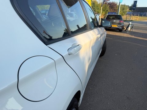 BMW 1 Series 2.0 118d Sport Euro 6 (s/s) 5dr 29