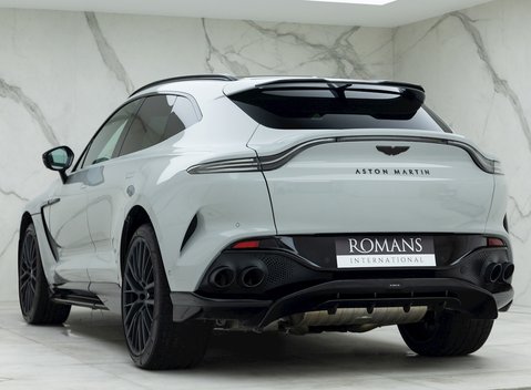 Aston Martin DBX 707 3