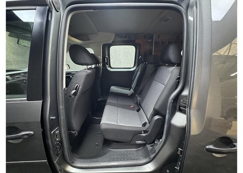 Volkswagen Caddy Maxi 2.0 TDI C20 Crew Van Double Cab 5dr Diesel DSG LWB Euro 6 (s/s) (102 ps) 37