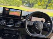 Audi A4 AVANT TFSI S LINE BLACK EDITION MHEV 11