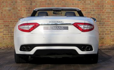 Maserati Grancabrio 8