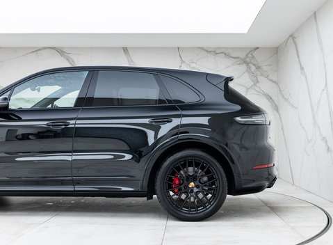 Porsche Cayenne GTS 29
