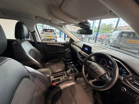 Ford Kuga 1.5T EcoBoost Titanium 2WD Euro 6 (s/s) 5dr 9