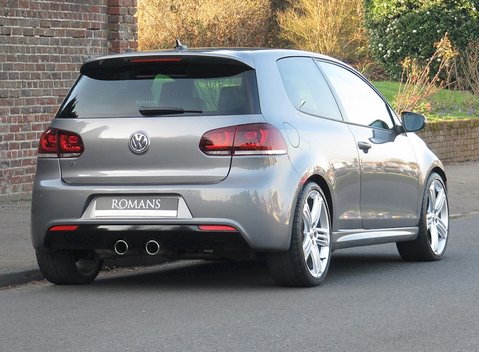 Volkswagen Golf R 2