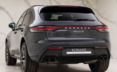 Porsche Macan S 3