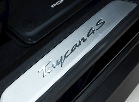 Porsche Taycan 4S Sport Turismo 22