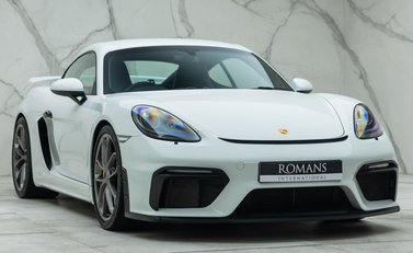 Porsche Cayman GT4 (718) 10