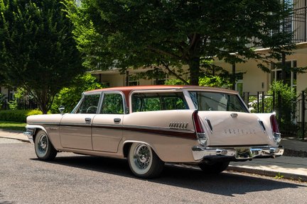 Chrysler New Yorker Town & Country Station Wagon 4