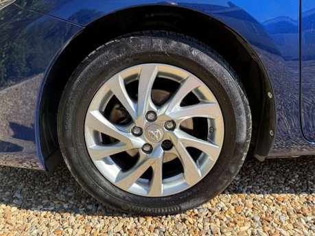 Toyota Auris 1.2 VVT-i Icon CVT Euro 6 (s/s) 5dr 14