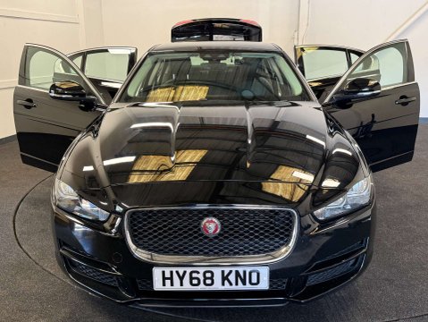 Jaguar XE 2.0 XE Prestige Auto 4dr 8