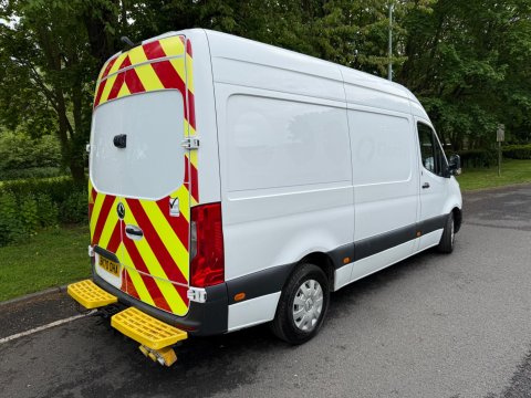 Mercedes-Benz Sprinter 2.1 316 CDI Progressive RWD L2 H2 Euro 6 (s/s) 5dr 5
