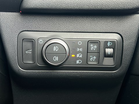 Ford Kuga ST-LINE X EDITION 34