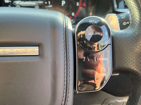Land Rover Range Rover Velar 3.0 Range Rover Velar R-Dynamic HSE D300 Auto 4WD 5dr 24
