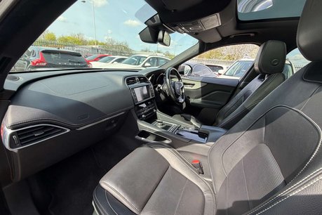 Jaguar F-Pace 3.0 F-PACE V6 S AWD D Auto 4WD 5dr 35