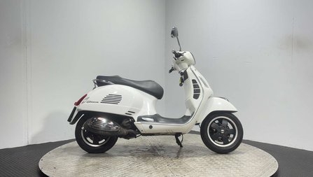 Piaggio Vespa GTS 2010 GOOD RUNNING 300CC PROJECT FAST SCOOTER + MOT