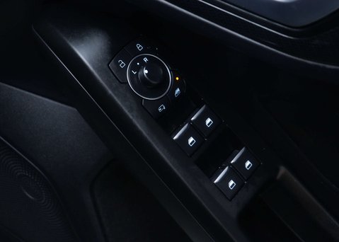 Ford Focus 1.0 Focus ST-Line MHEV Auto 5dr 36