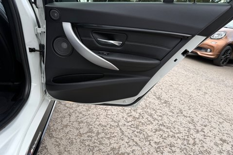 BMW 3 Series 320D XDRIVE M SPORT SHADOW EDITION TOURING -PAN ROOF -PRO MEDIA -APPLE CARP 36