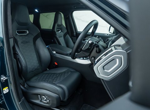 Land Rover Range Rover Sport SVR Urban 14