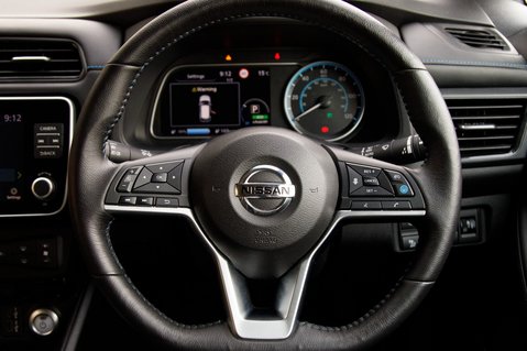Nissan LEAF TEKNA 22
