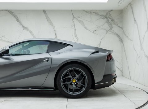 Ferrari 812 Superfast 42