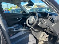 Peugeot 2008 PURETECH S/S ALLURE PREMIUM 9