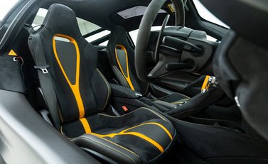 McLaren 720S Performance 12