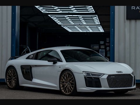 Audi R8 5.2 R8+ Quattro V10 Semi-Auto 4WD 2dr 5